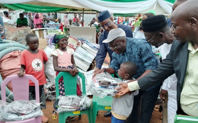 FG donates multi-million naira palliatives to over 13,000 IDPs in Abuja