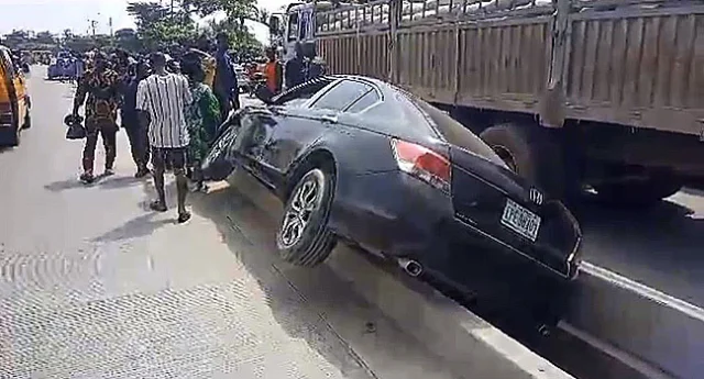 Driver kills two while fleeing LASTMA in Gbagada