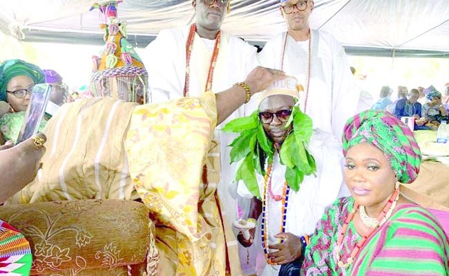 Oba Adeposi installs Adeniyi Oduwole as Kakanfo of Imoru-Ijebu