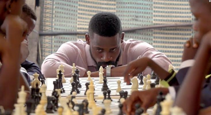 Nigeria's chess guru, Tunde Onakoya, defeats 10 opponents at same time