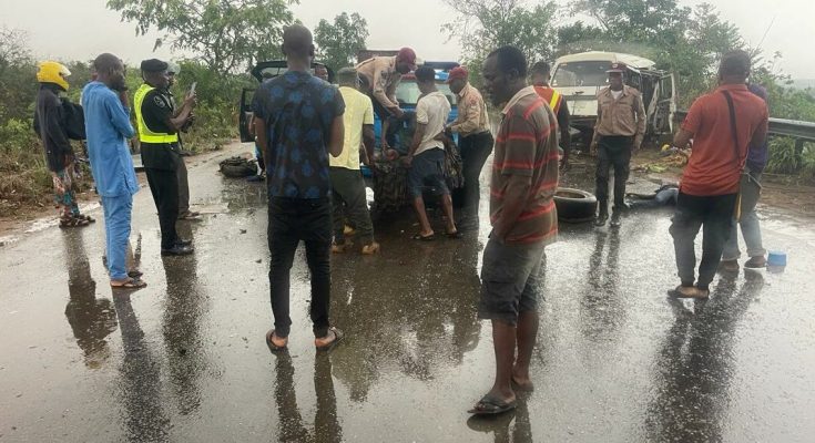 Nine die in Lagos-Abeokuta expressway crash