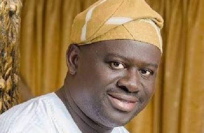 Reps member defects to APC, Abiola Makinde