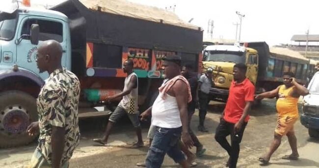 Anambra: Tipper drivers to protest alleged N200,000 ‘extortion’ by govt agents