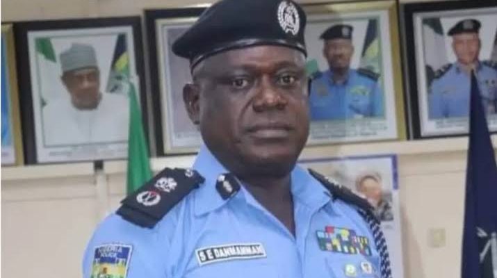 CP Danmamman decorates 123 new ASPs in Niger