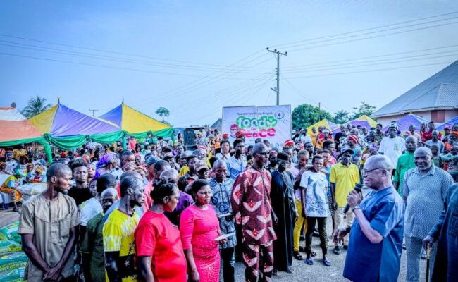 Kalu receives LP, PDP, YPP members into APC