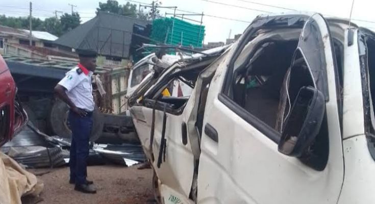 Multi-Vehicle Crash on Lagos-Ibadan Expressway Leaves 16 Dead, 17 Injured