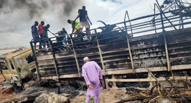 30 People, 50 Cows Killed In Niger Petrol Tanker Explosion (Pictures)