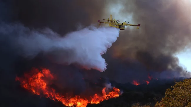 LA wildfires: Officials warn against flying unauthorised drones