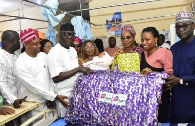 Ondo govt presents gifts to New Year babies