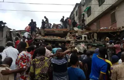 14 rescued, many trapped in Lagos building collapse