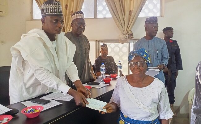 1,025 pensioners paid gratuity as Kwara gets SURE-P refund