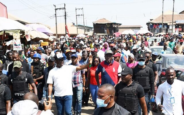 Apata Tanker Fire: Victims protest sharing formula of Makinde's N10m palliatives