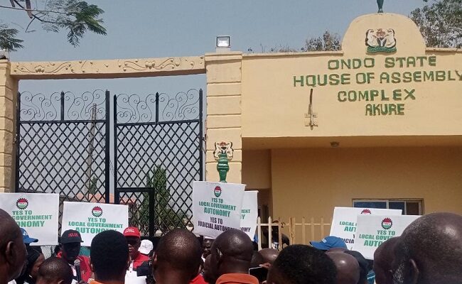 Council workers shutdown Ondo Assembly over LG autonomy