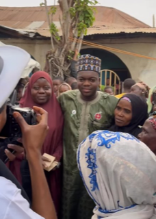 Cute Abiola Shares His First Salary With Widows, Elderly Women In Kwara