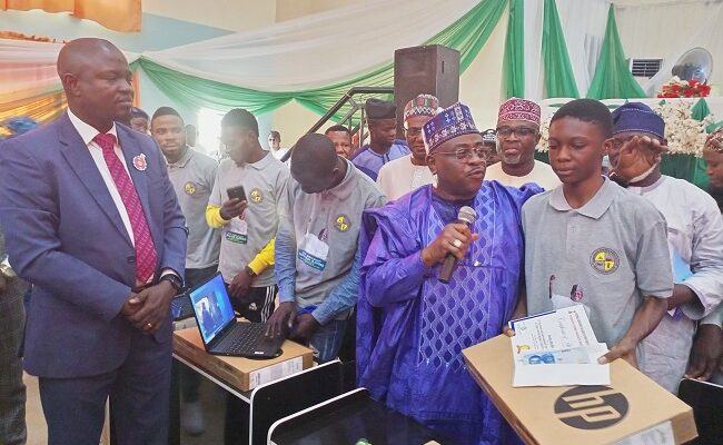 Kwara lawmaker empowers youths with ICT training, 100 laptops