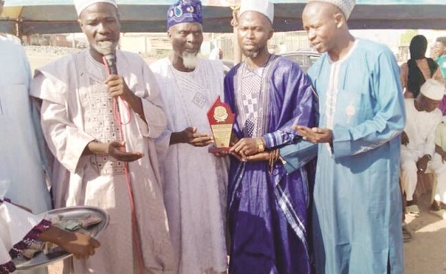 Nasarawa school graduates 7, honours 4 Muslims for contributions to Islam