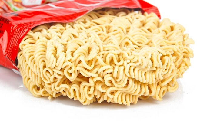 Reasons you need to stop eating raw noodles