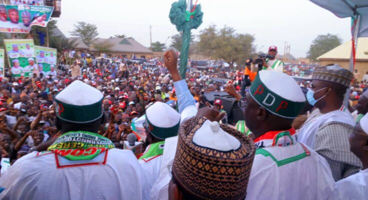 17,299 APC members trade broom for umbrella as PDP campaign hits Silame, Wamakko