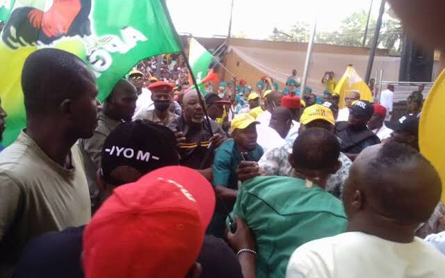 2023: One injured as APGA, PDP supporters clash in Anambra festival