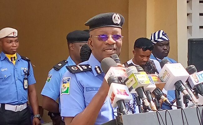 AIG charges police officers on intelligence gathering