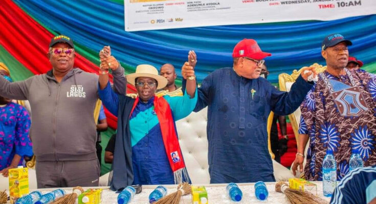 Adebule rallies non-indigenes, artisans, women, youths for APC