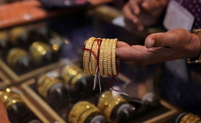 India plans to cut gold import duty to arrest smuggling