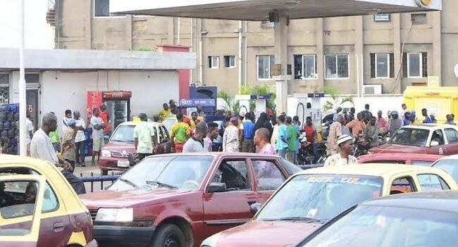 Nigerians groan as petrol sells for N300, long queues