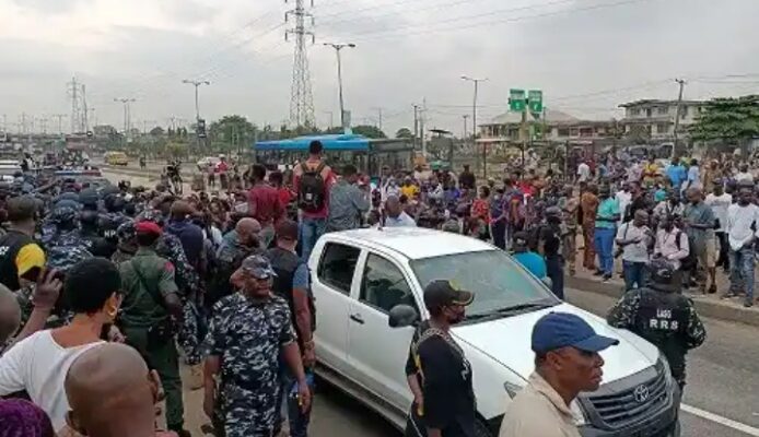 One Dead As Police Clash With Yoruba Nation Agitators In Ojota