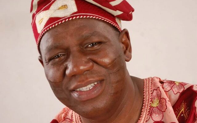 Ex-Oyo commissioner dumps APC for PDP, adopts Makinde, Tinubu