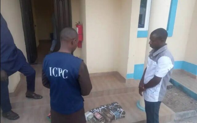 ICPC Arrests Man Whisking Away N2m To Gombe Politician