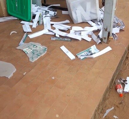 #NigeriaElections2023:Thugs invade Oredo Ward 4, destroy ballot boxes