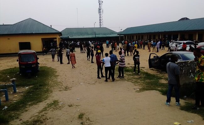 Protest in Bayelsa community over shortage Of ballot papers