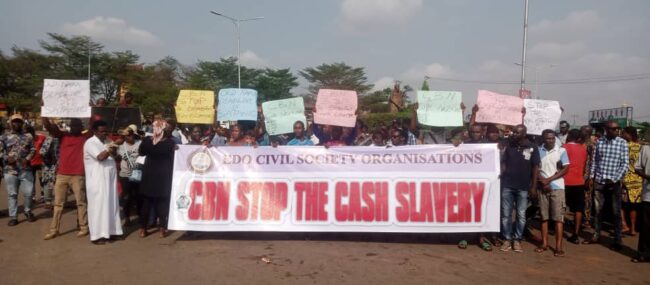 Protesters block CBN gate in Benin over naira crunch