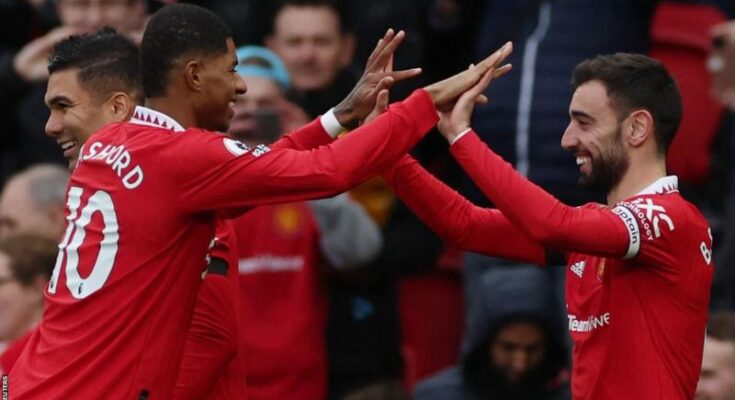 Ten-Man Man. United Hold On To Beat Crystal Palace