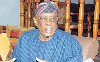 #WorldRadioDay: Osoba urges journalists to be dedicated, committed to the profession