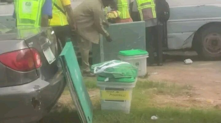 2023 Election: INEC Ad-hoc Staff Protest Non-Payment, Deployment Of Officials Delayed In Amuwo-Odofin