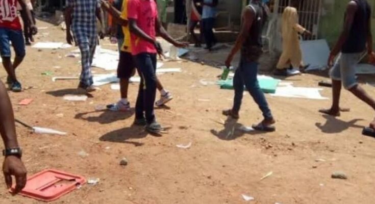 Lagos Guber: Thugs Invade Polling Unit In Oshodi-Isolo, Disperse Voters