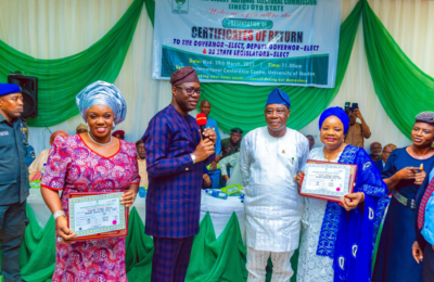 Makinde, Oyo Assembly members-elect receive certificates of return