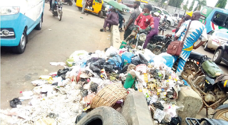 Traders Lament Pollution As Refuse Takes Over Lagos Road