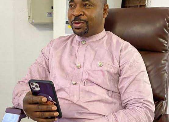 #EndSARS: Lagos protesters reject food, drinks sent by NURTW chief, MC Oluomo