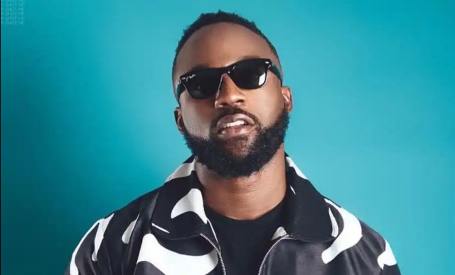 Only A Brainless Person Will Undermine My Contribution To Afrobeat — Iyanya Blasts Netizen
