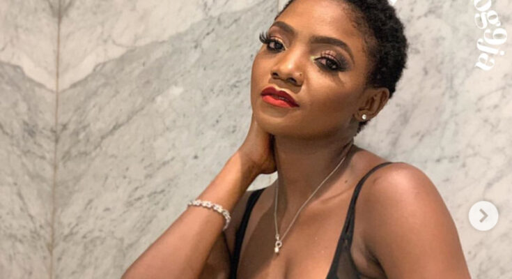 "Why I Was Almost Denied Entry Into Passport Office" – Simi (Video)