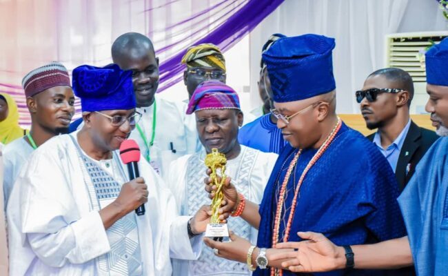 Muric honours Oluwo, El-rufai with awards for defenders