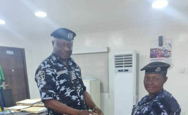 Anambra CP rewards Policewoman who rejected bribe