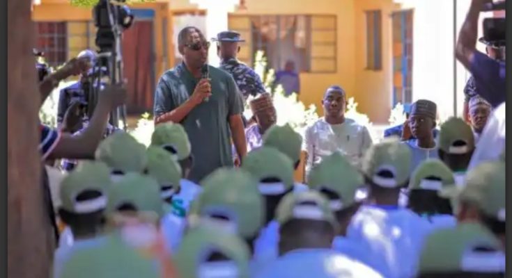 Borno Gov., Zulum Gifts NYSC Members N36m, 100 Bags Of Rice
