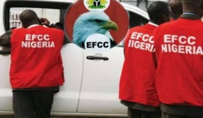 EFCC arrests 23 suspected internet fraudsters in Sokoto 