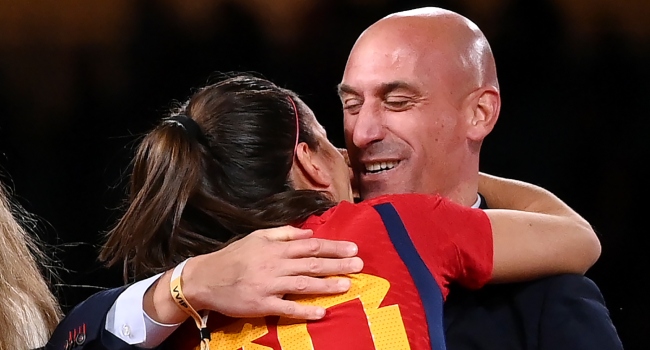 FIFA Suspends Spanish Football Chief Rubiales After Hermoso Kiss