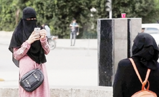 Egyptians divided over recent niqab ban at schools