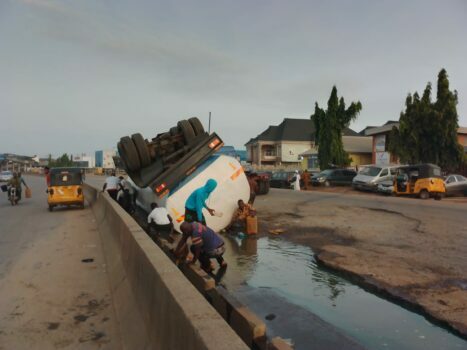 LASTMA averts diesel tanker fire explosion at Lagos-Abeokuta expressway 