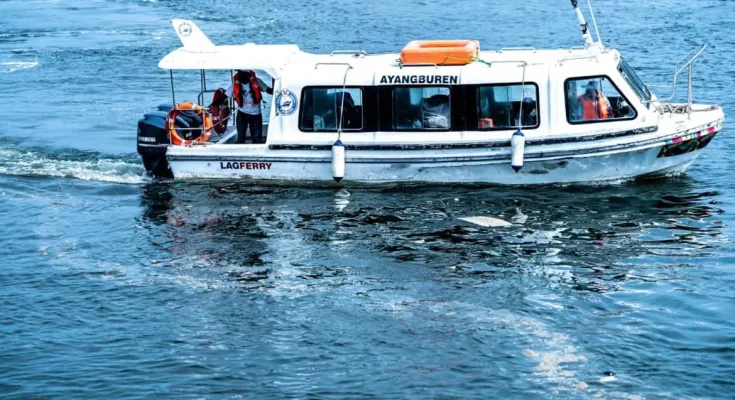 Lagos Govt Suspends Ikorodu Ferry Services Over Water Hyacinth